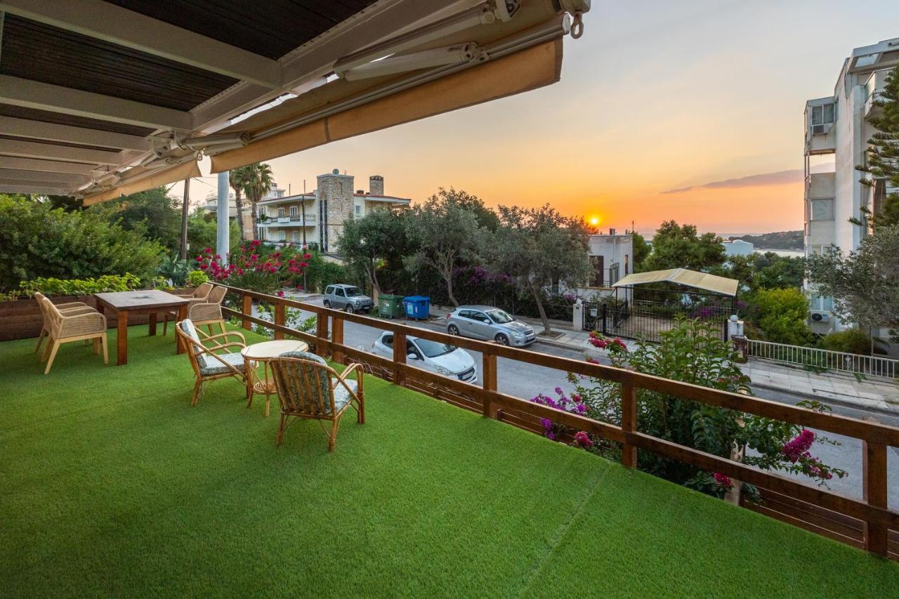 Beachside Apartment *
