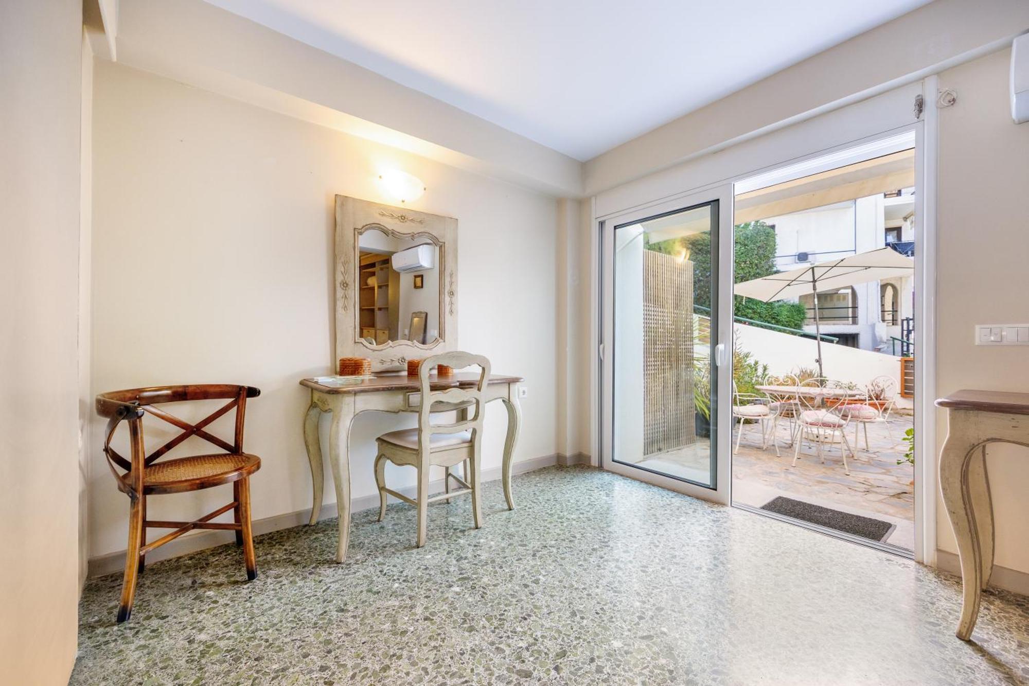 Beachside Apartment Athen